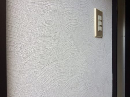 珪藻土壁塗り替え